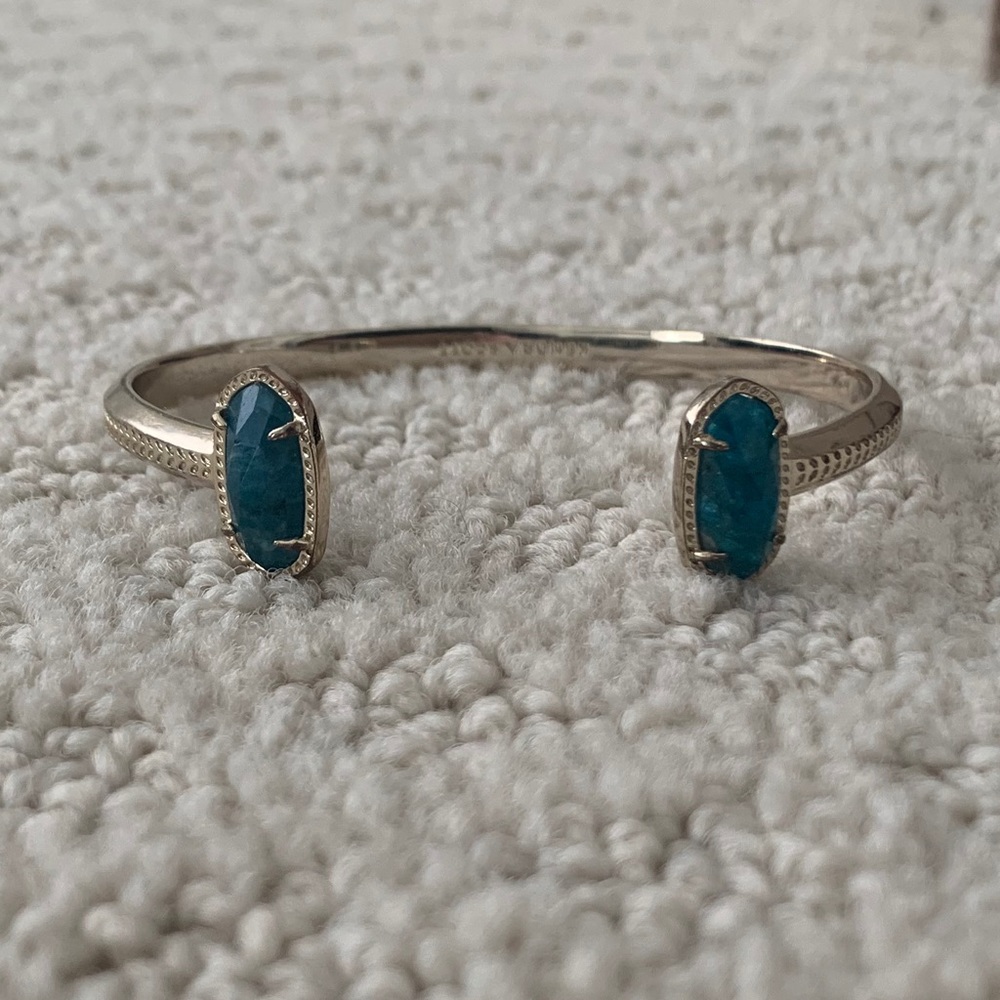 Gold Kendra Scott bracelet